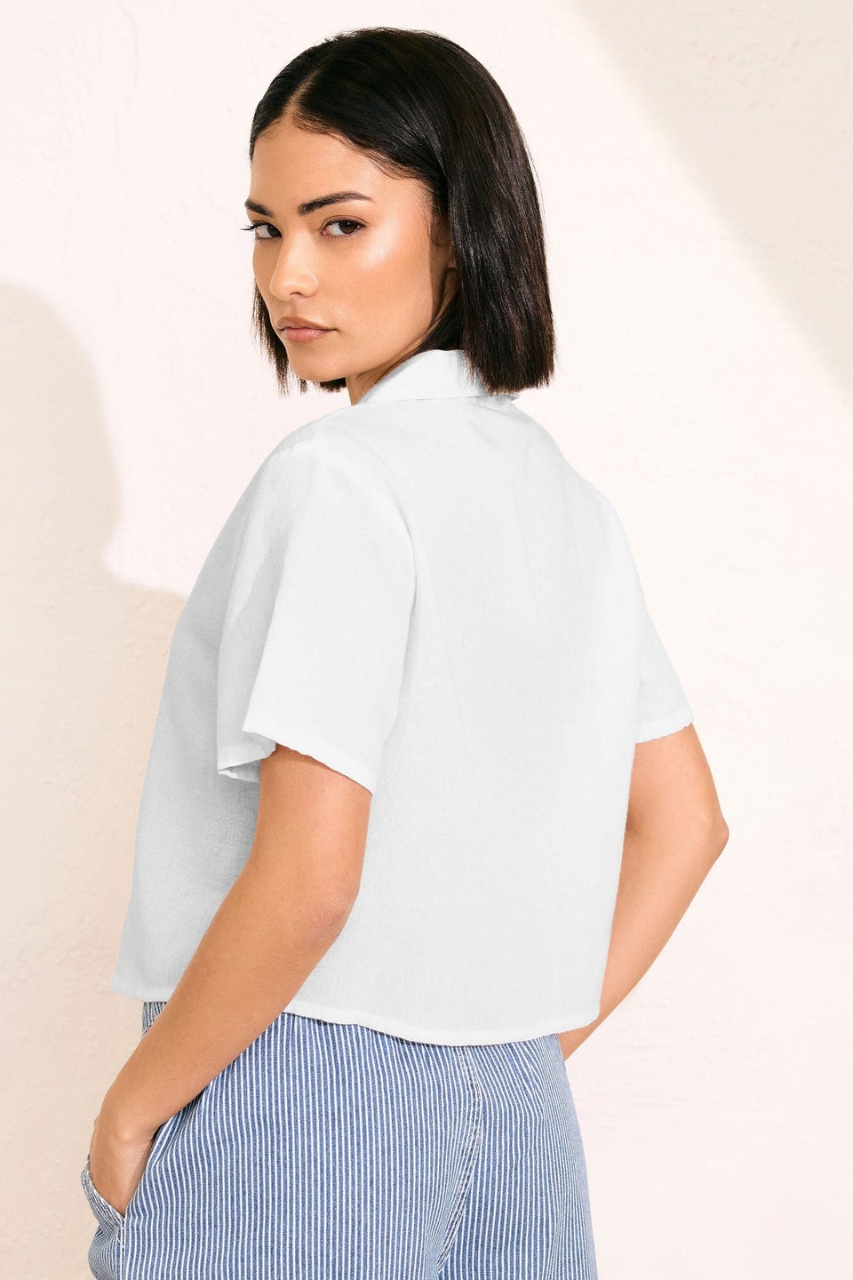 PixieGirl Petite White Linen Cropped Short Sleeve Shirt