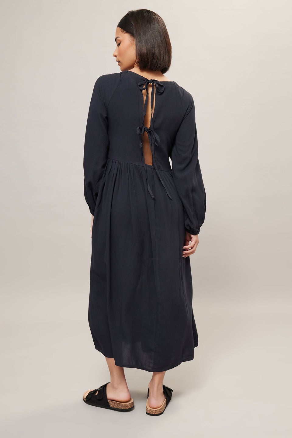 PixieGirl Petite Black Woven Tie Back Smock Dress