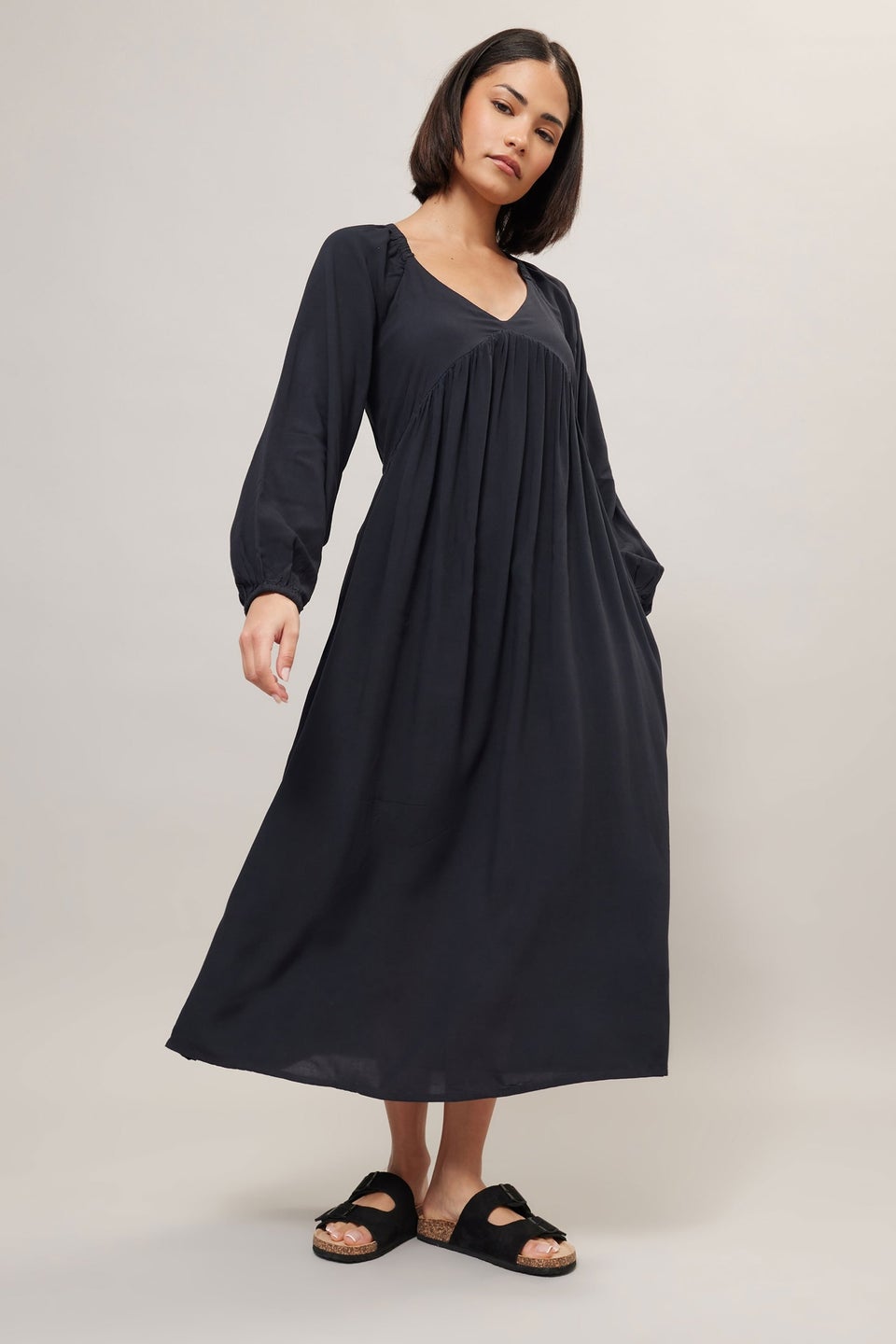 Pixiegirl Petite Black Woven Tie Back Smock Dress