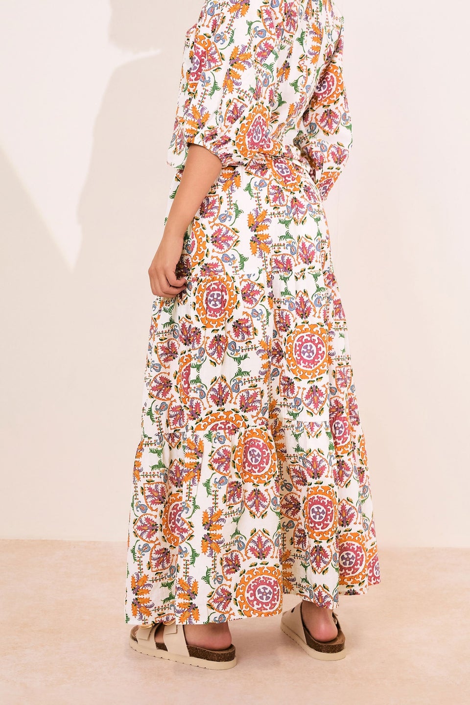 PixieGirl Petite White Abstract Tile Tiered Maxi Skirt