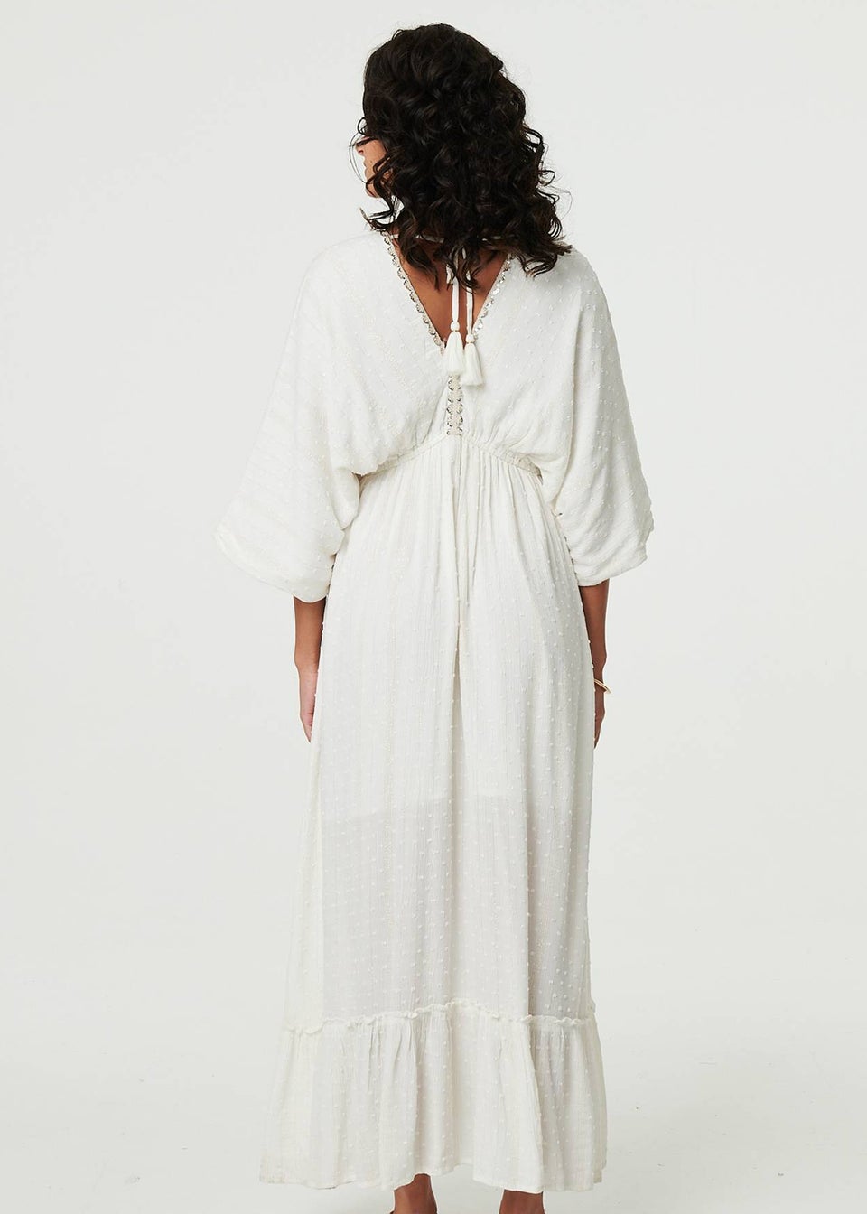 Izabel London Cream Textured V-Neck Empire Kaftan Maxi Dress