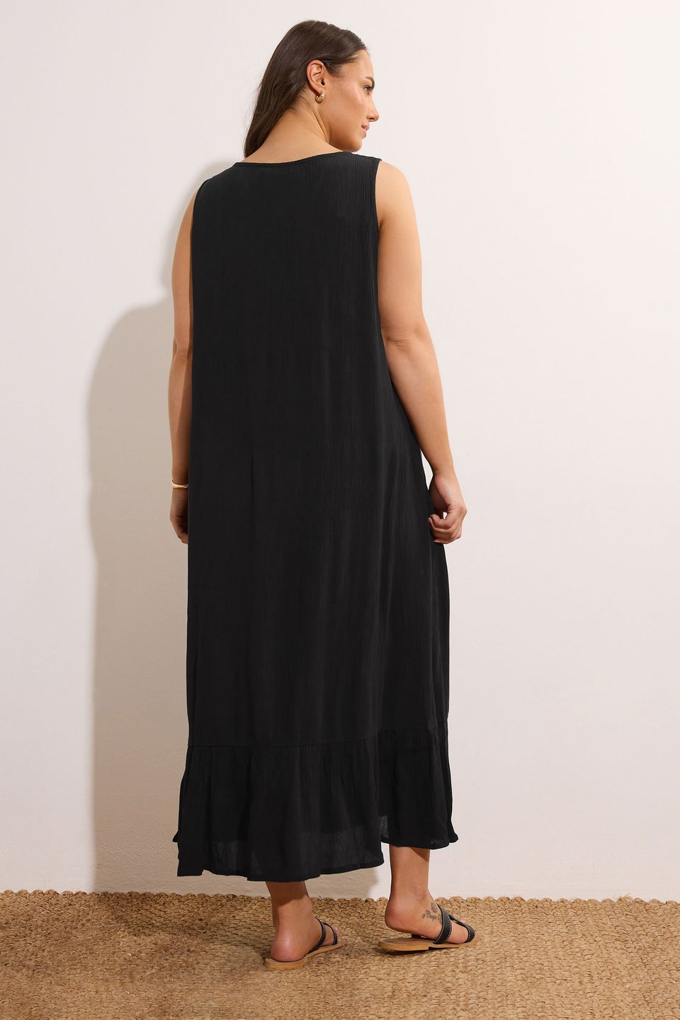 Evans Curve Black Crinkle Broderie Maxi Dress