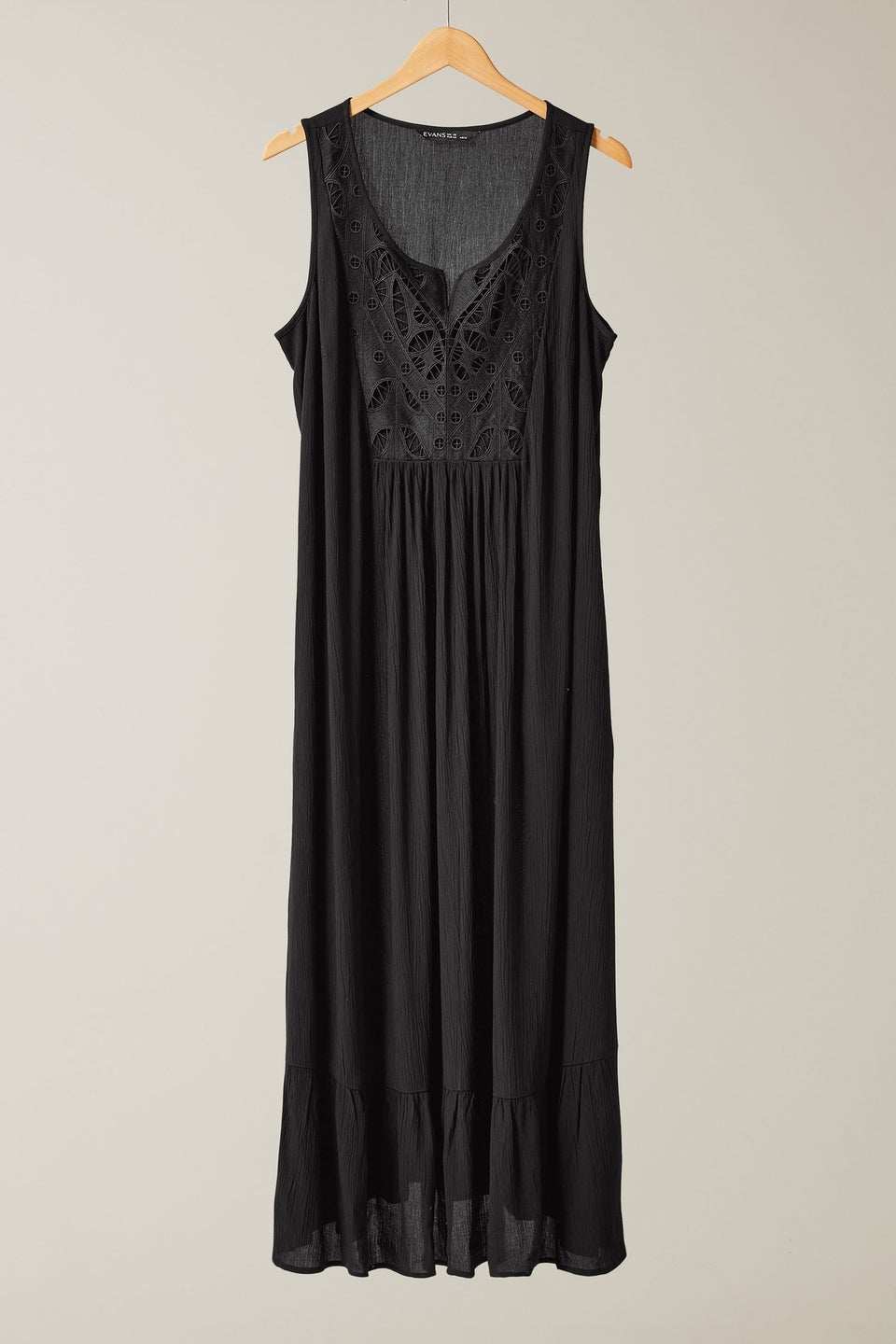Evans Curve Black Crinkle Broderie Maxi Dress