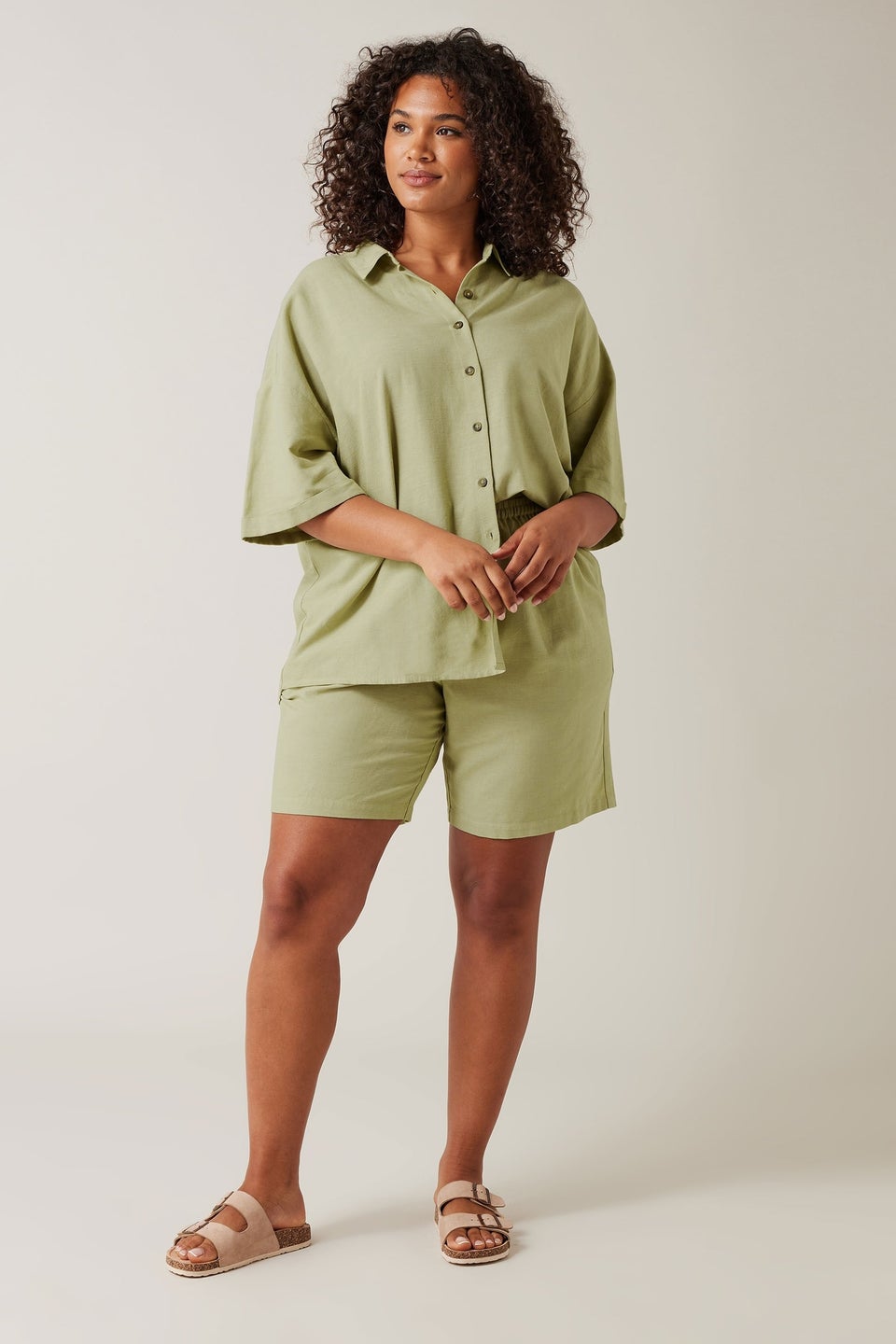 Evans Curve Khaki Green Linen Pocket Shorts