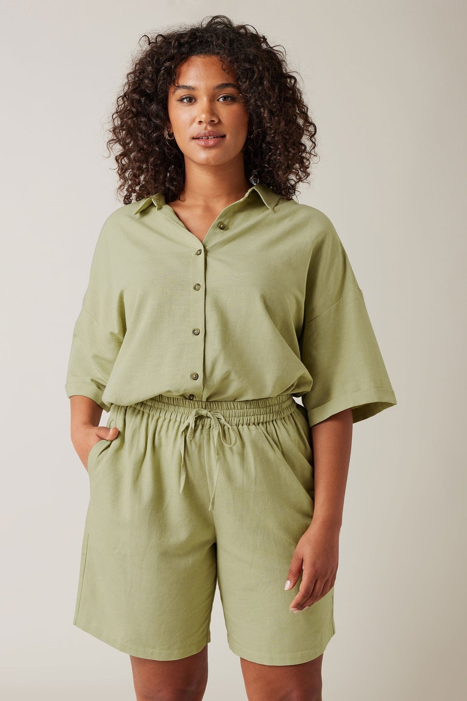 Evans Curve Khaki Green Linen Pocket Shorts