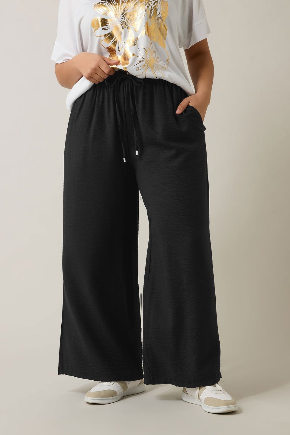Evans Curve Black Elasticated Waist Wide Leg Trousers