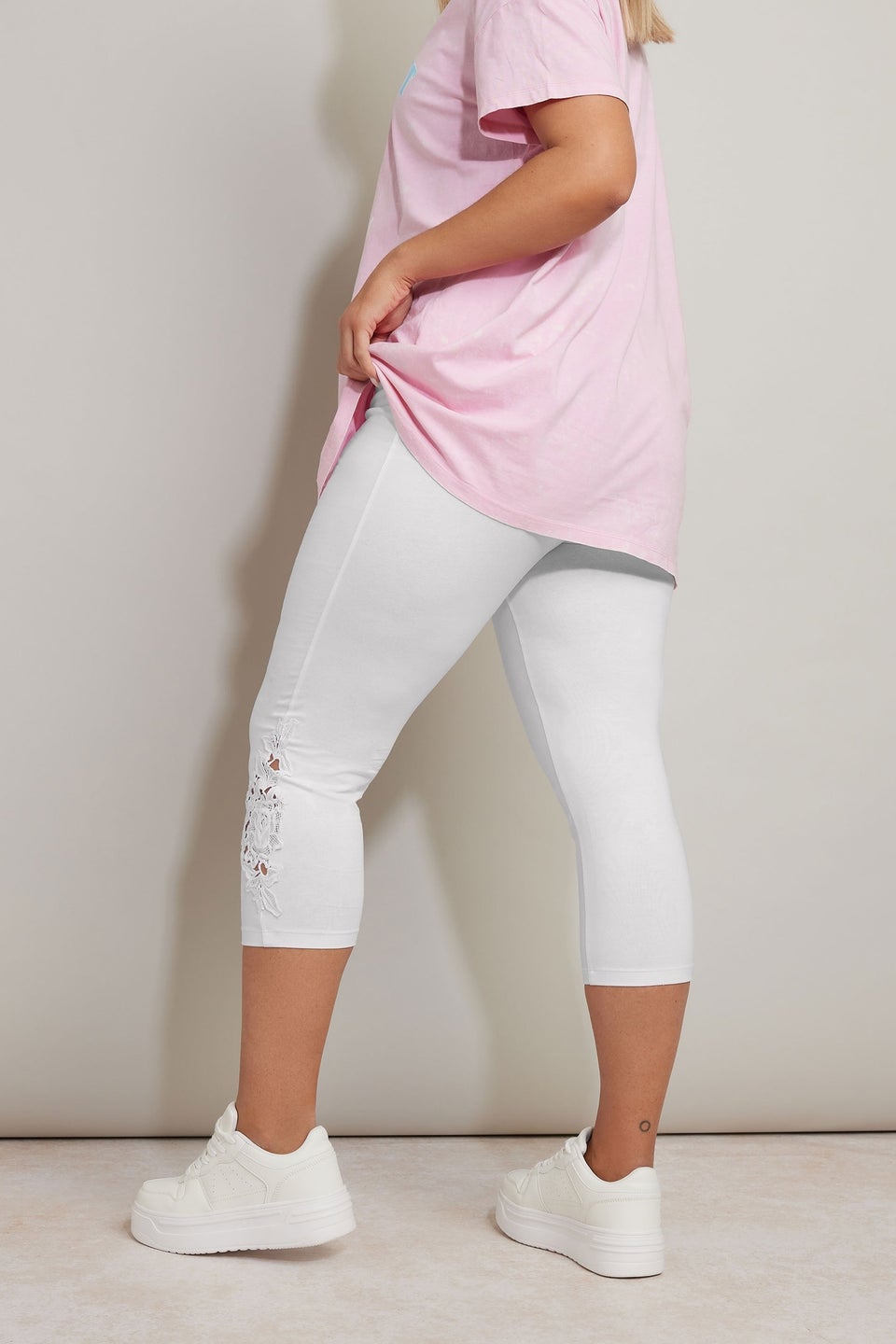 Yours Curve White Lace Stretch Cropped Leggings