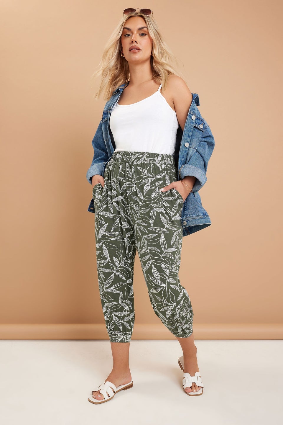 Yours Curve Khaki Green Leaf Print Cropped Harem Trousers