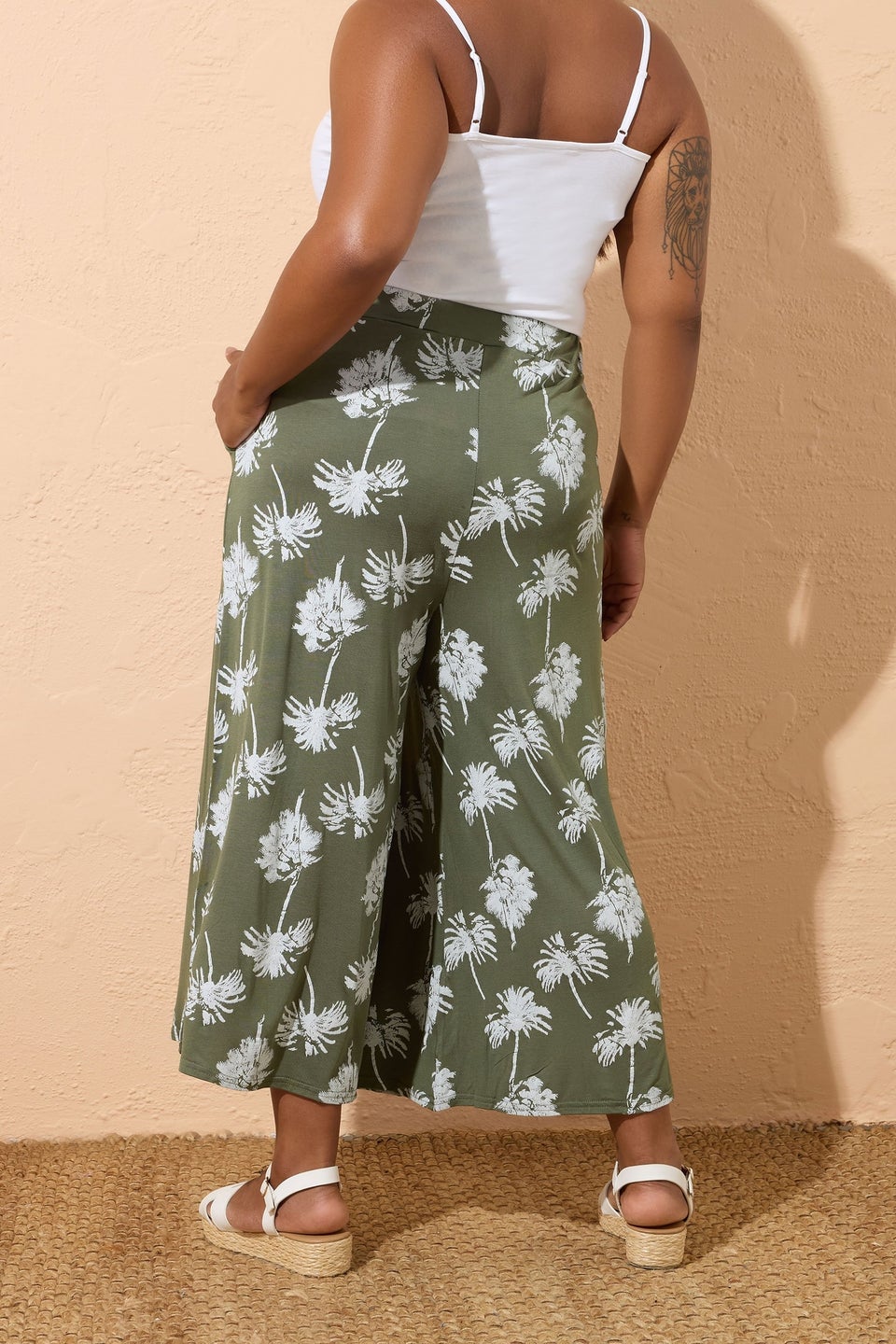 Yours Curve Khaki Green Palm Tree Midaxi Culottes