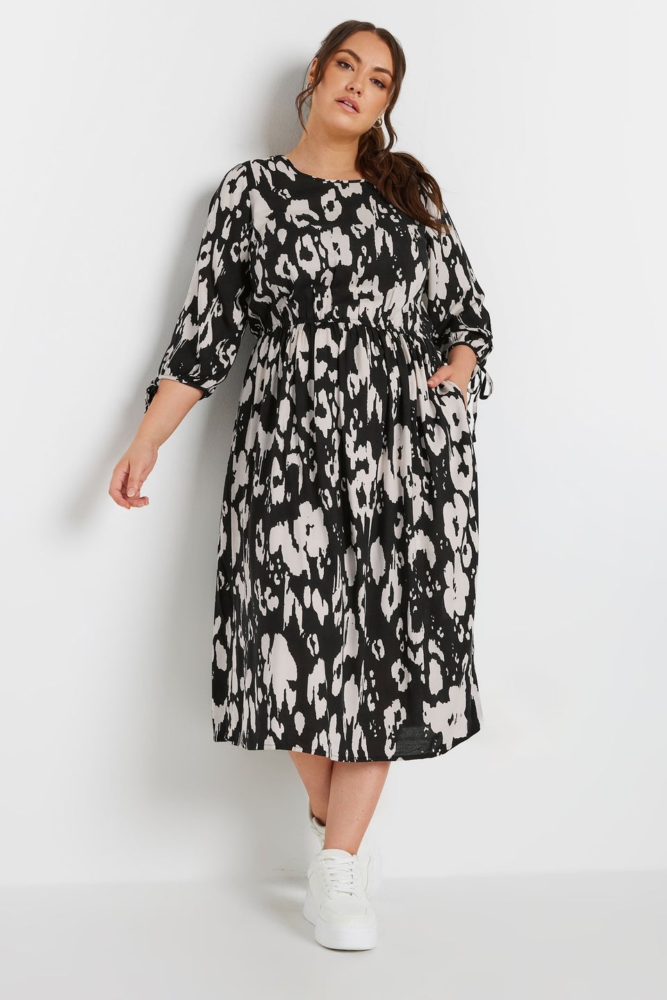 Yours Curve Black & White Leopard Print Midaxi Dress