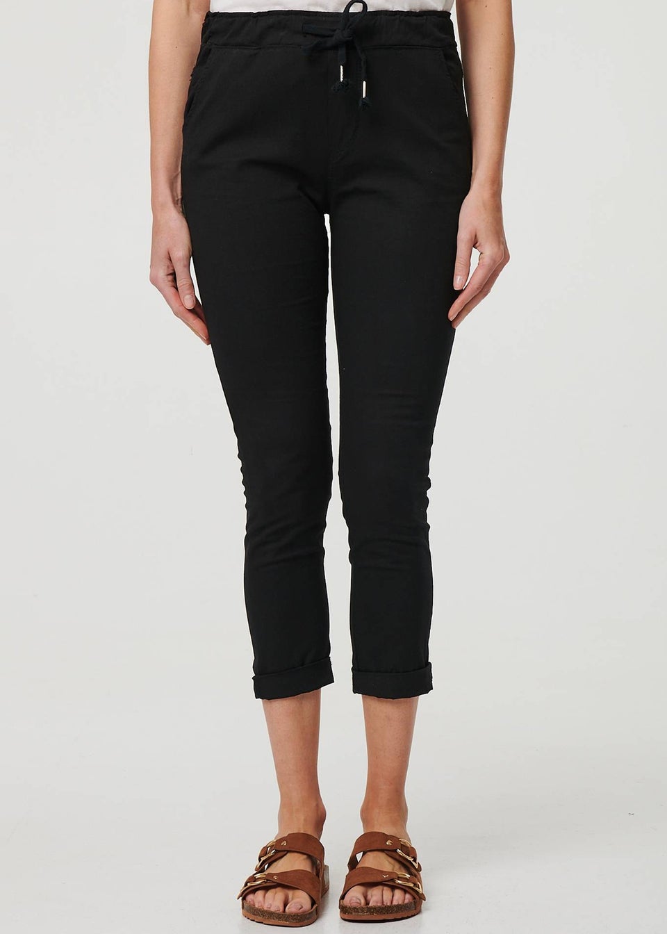 Izabel London Black Tie Waist Slim Cropped Trousers