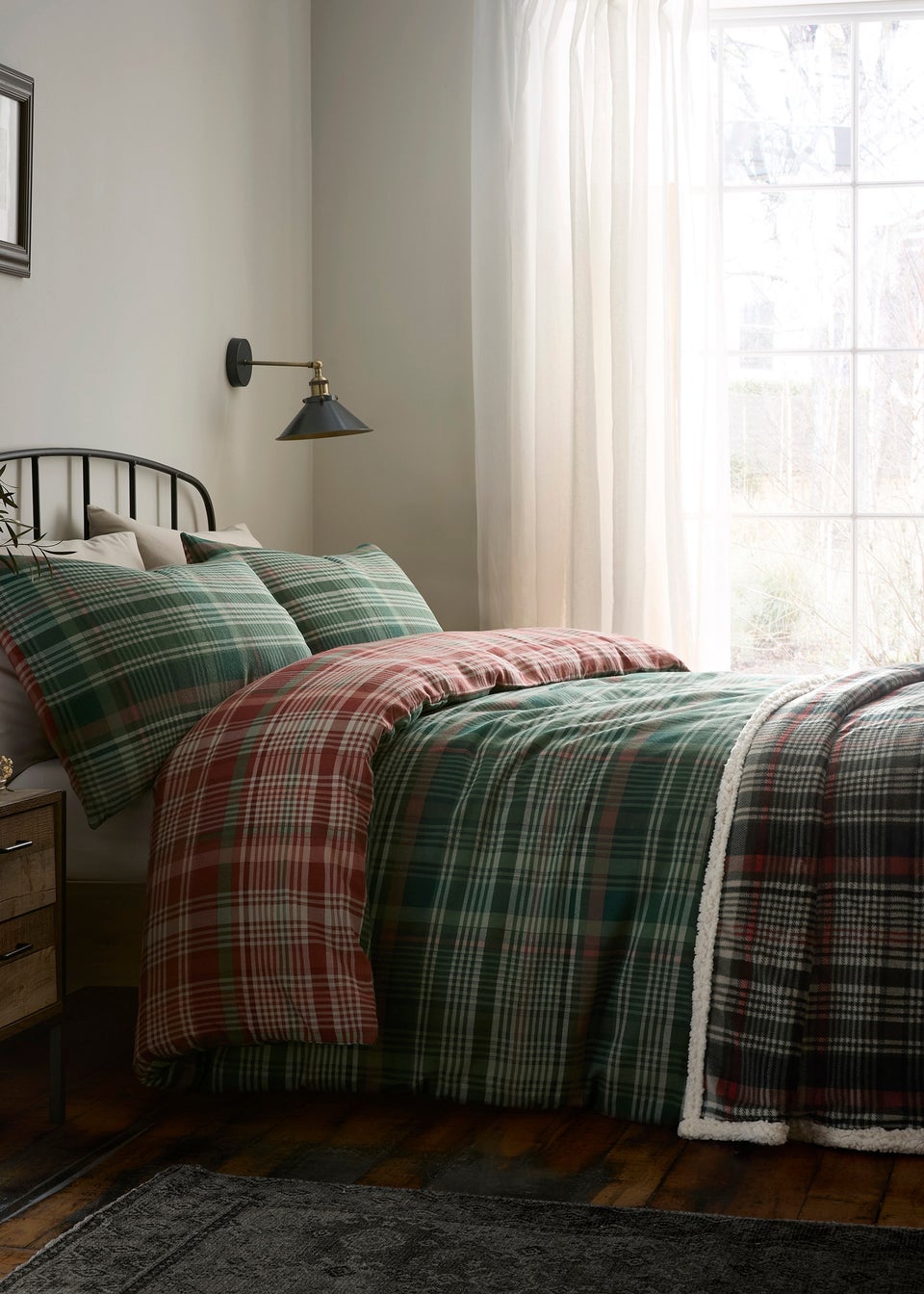 Dreams & Drapes Bennet Check Soft Fleece Green Throw