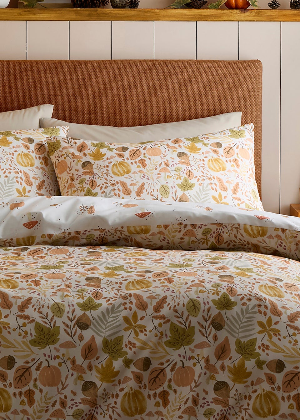 Dreams & Drapes Autumn Foliage Super Soft Natural Duvet Cover Set