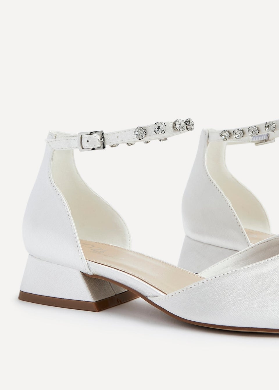Linzi Everlasting Wide Fit Ivory Satin Low Block Court Heel