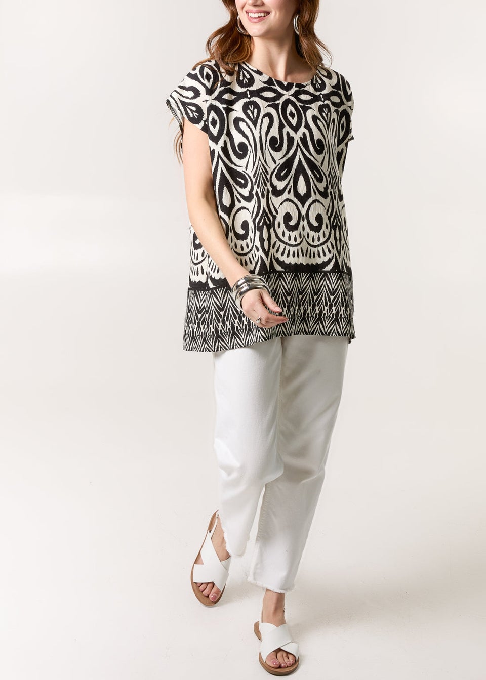 Blue Vanilla Black Round Neck Top With Abstract Print