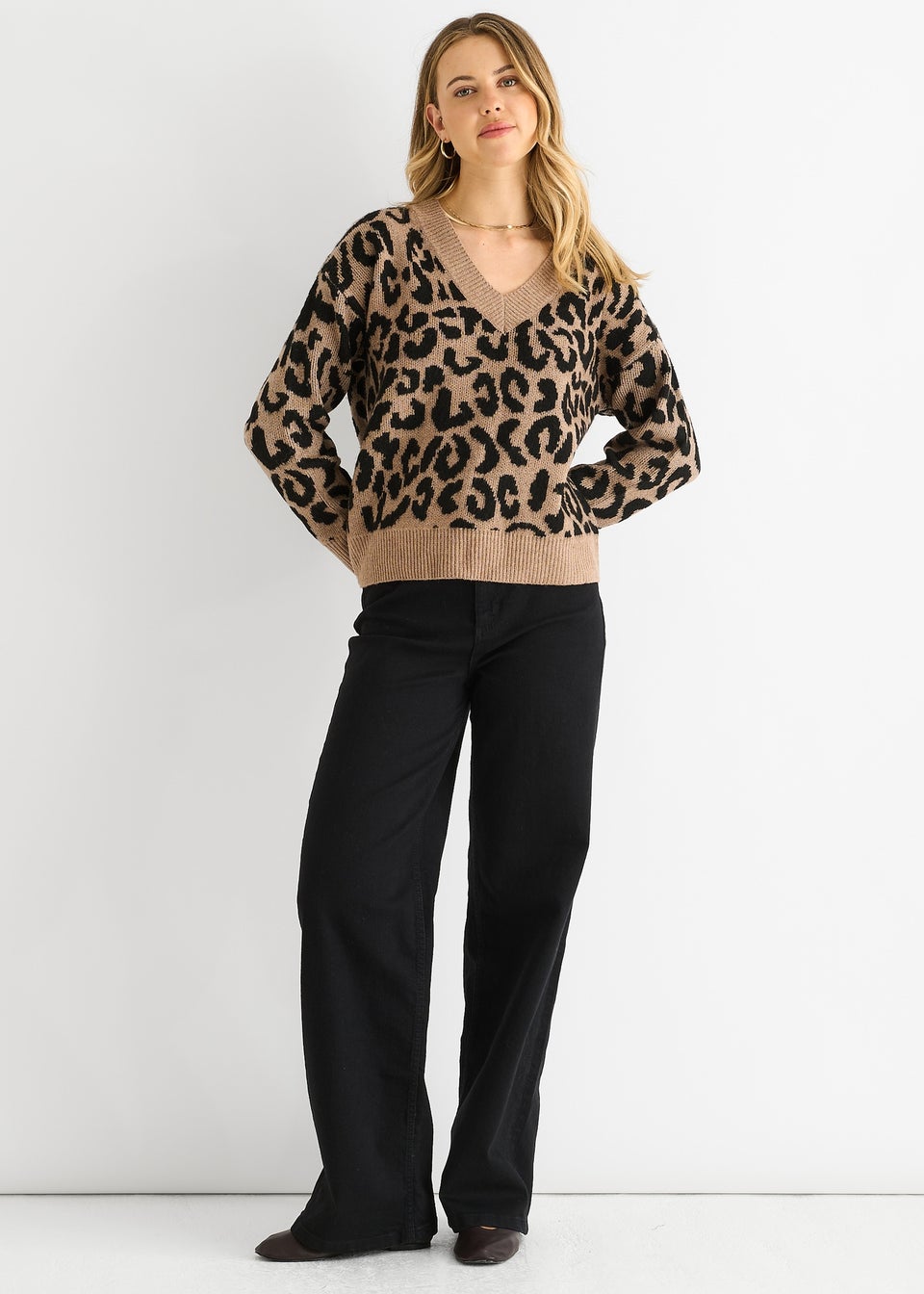 Gini London Camel Animal V Neck Short Knit Jumper
