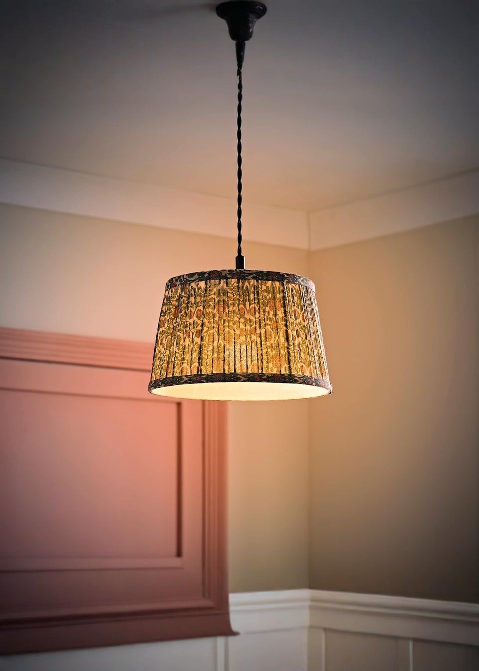ValueLights Abel Floral Pleated Large Easy Fit Lampshade