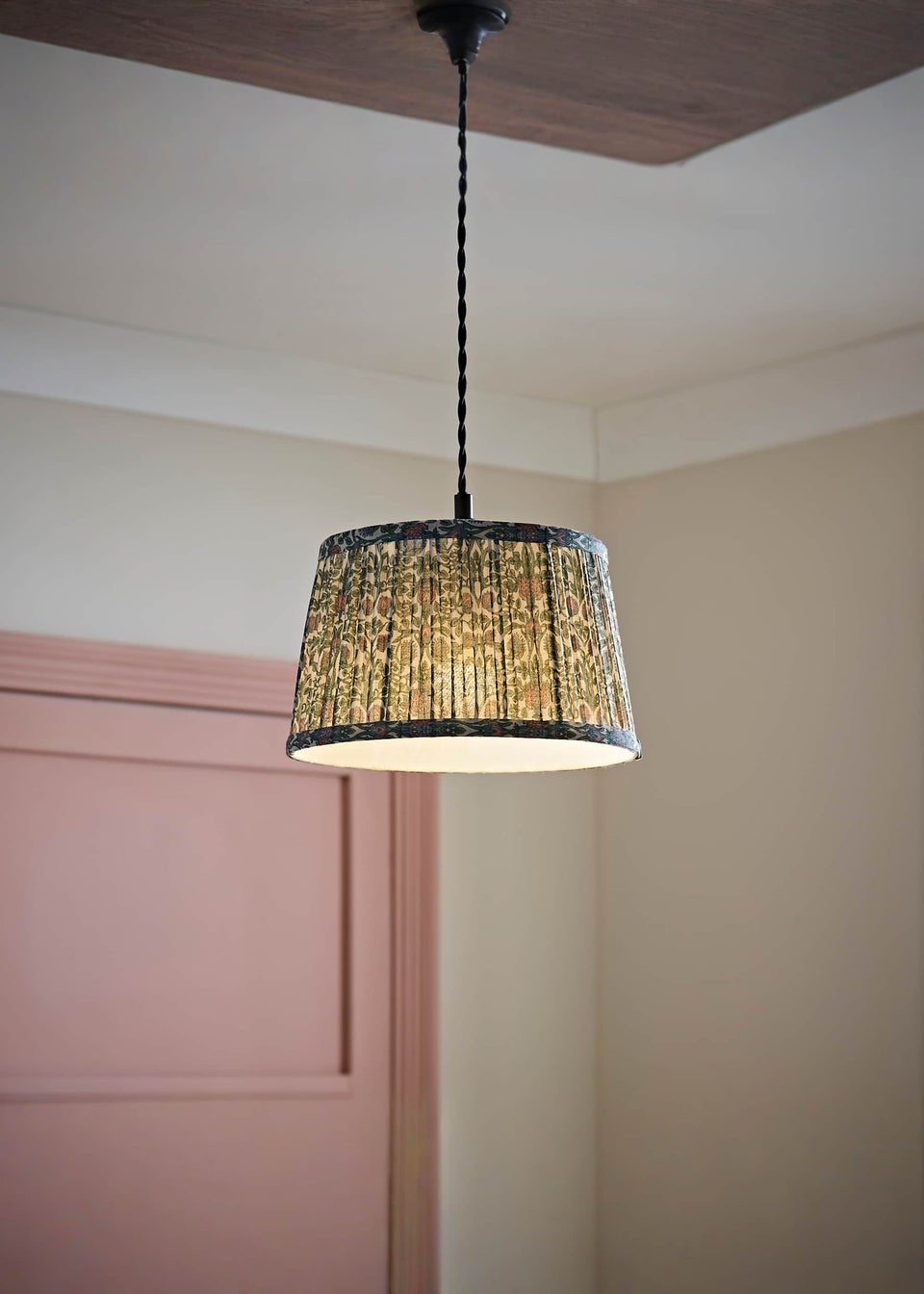 ValueLights Abel Floral Pleated Large Easy Fit Lampshade