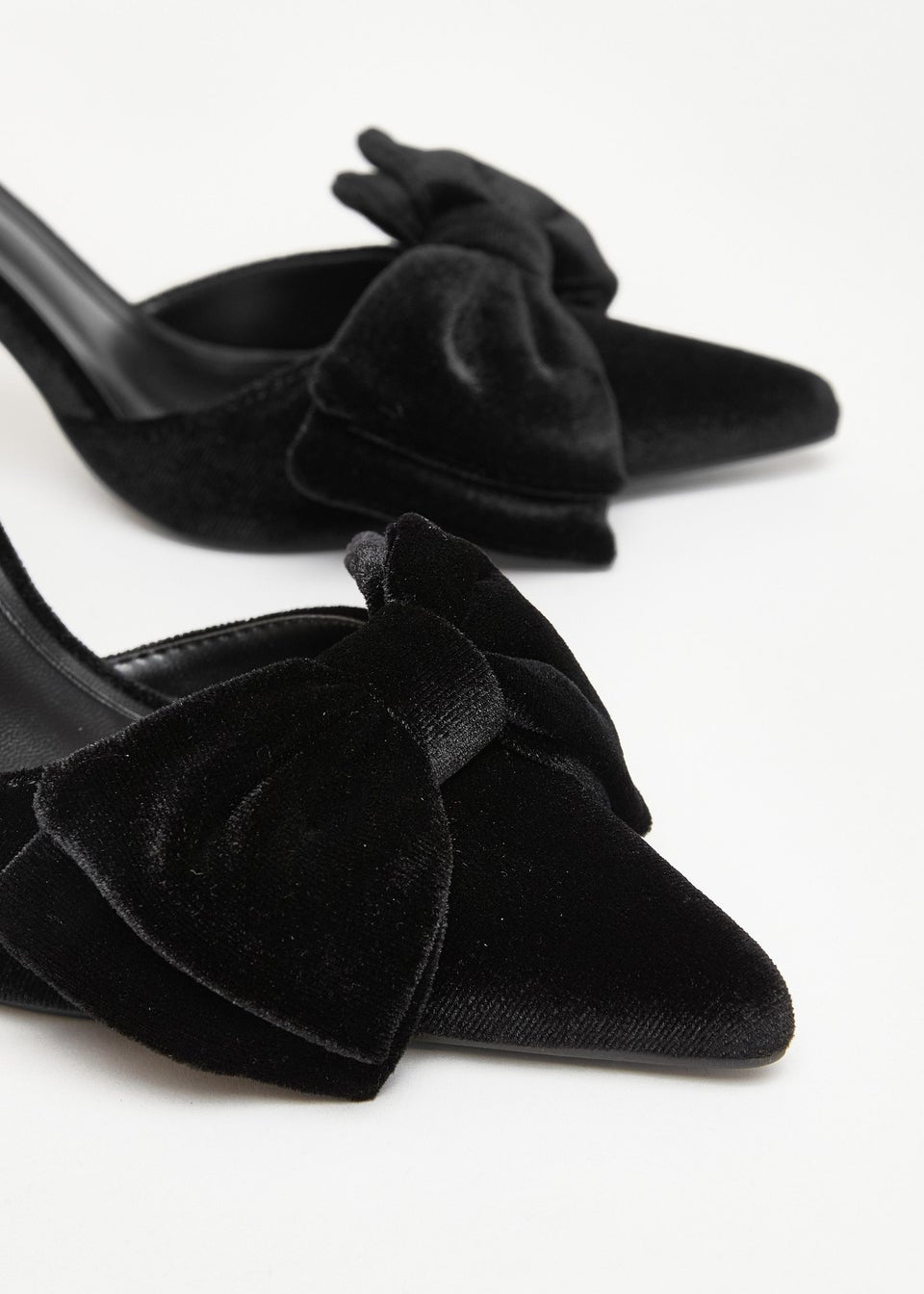 Quiz Black Wide Fit Velvet Bow Court Heels