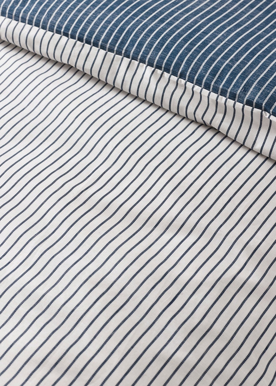 Catherine Lansfield Oxford Pinstripe Reversible Duvet Cover Set Navy