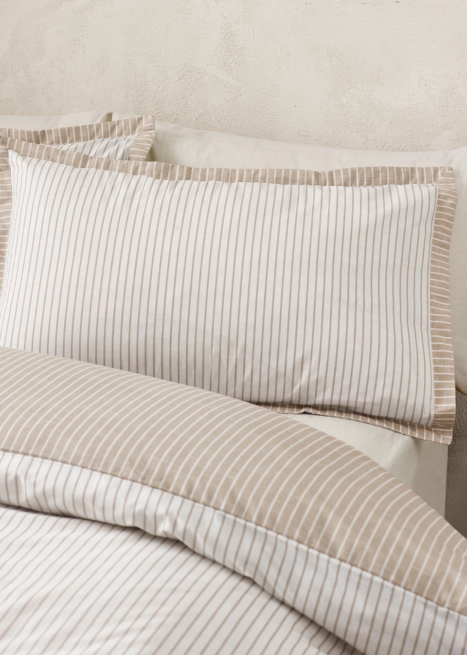 Catherine Lansfield Oxford Pinstripe Reversible Duvet Cover Set Natural