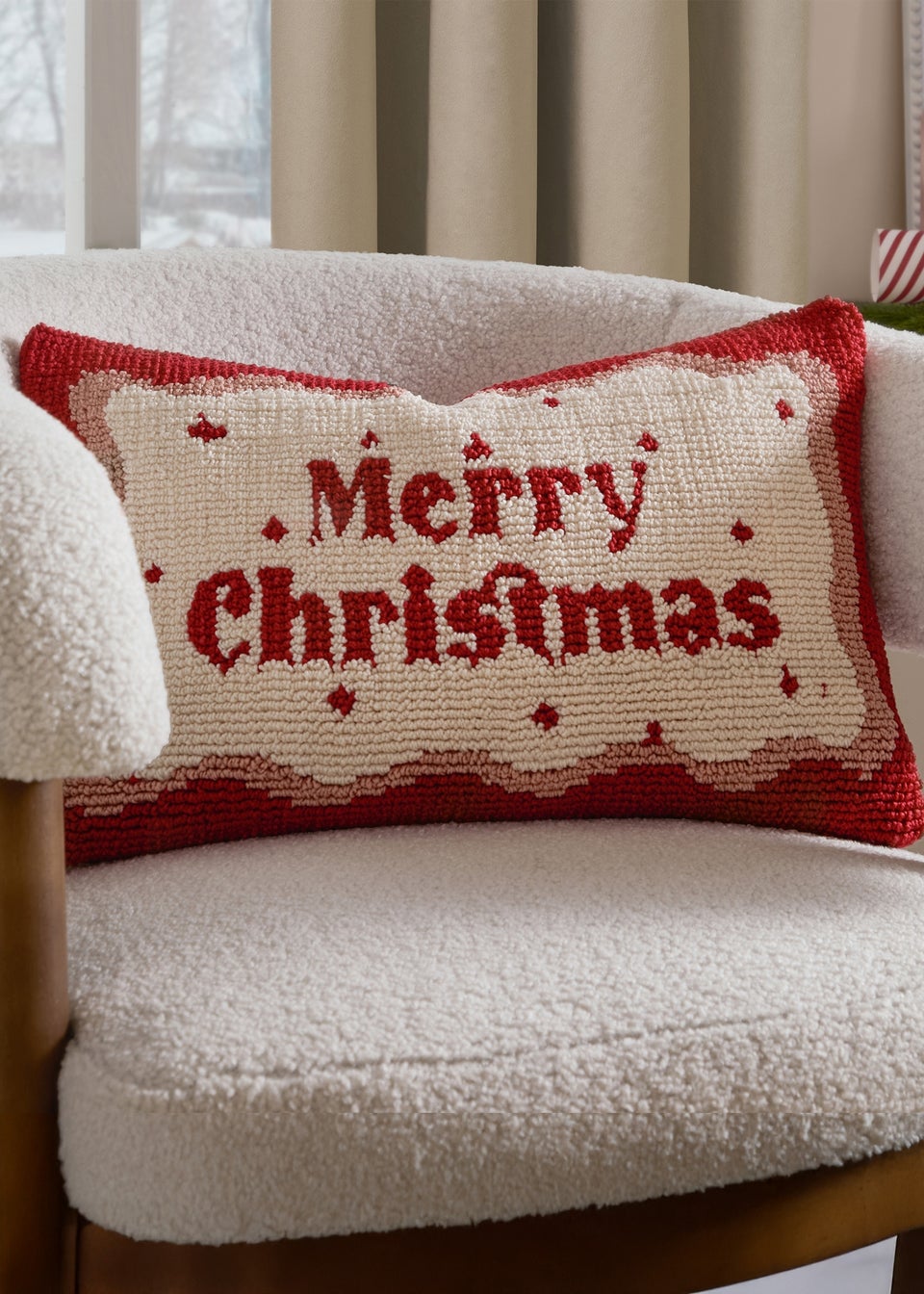 Furn Candy Merry Christmas Tufted Red/White Cushion