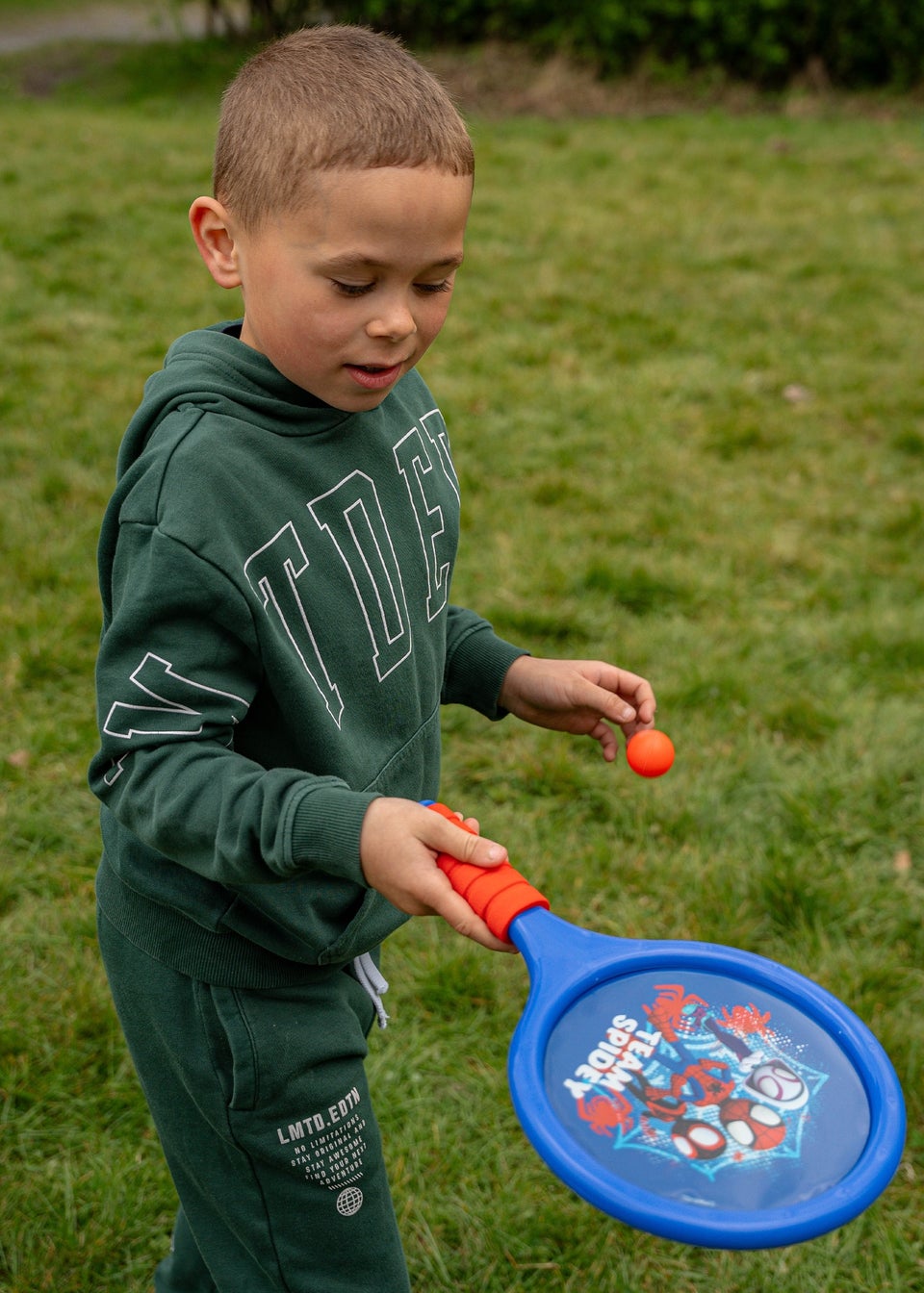 Spidey & His Amazing Friends  4in1 Bumper Box of Garden Games