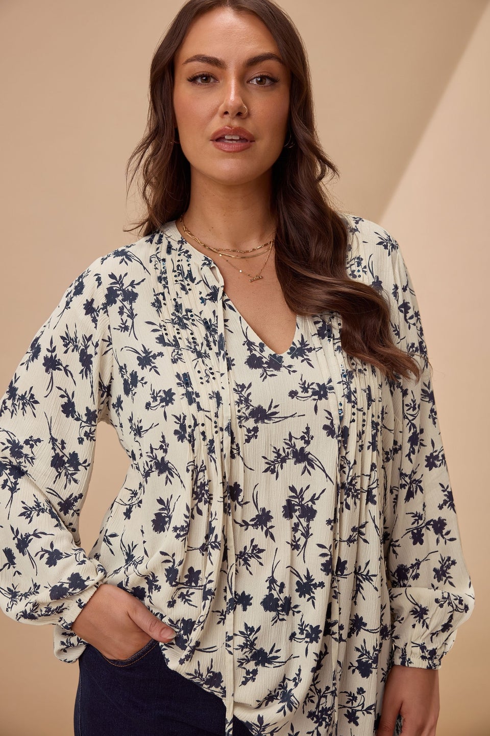 Evans Curve White Floral Tie Neck Blouse