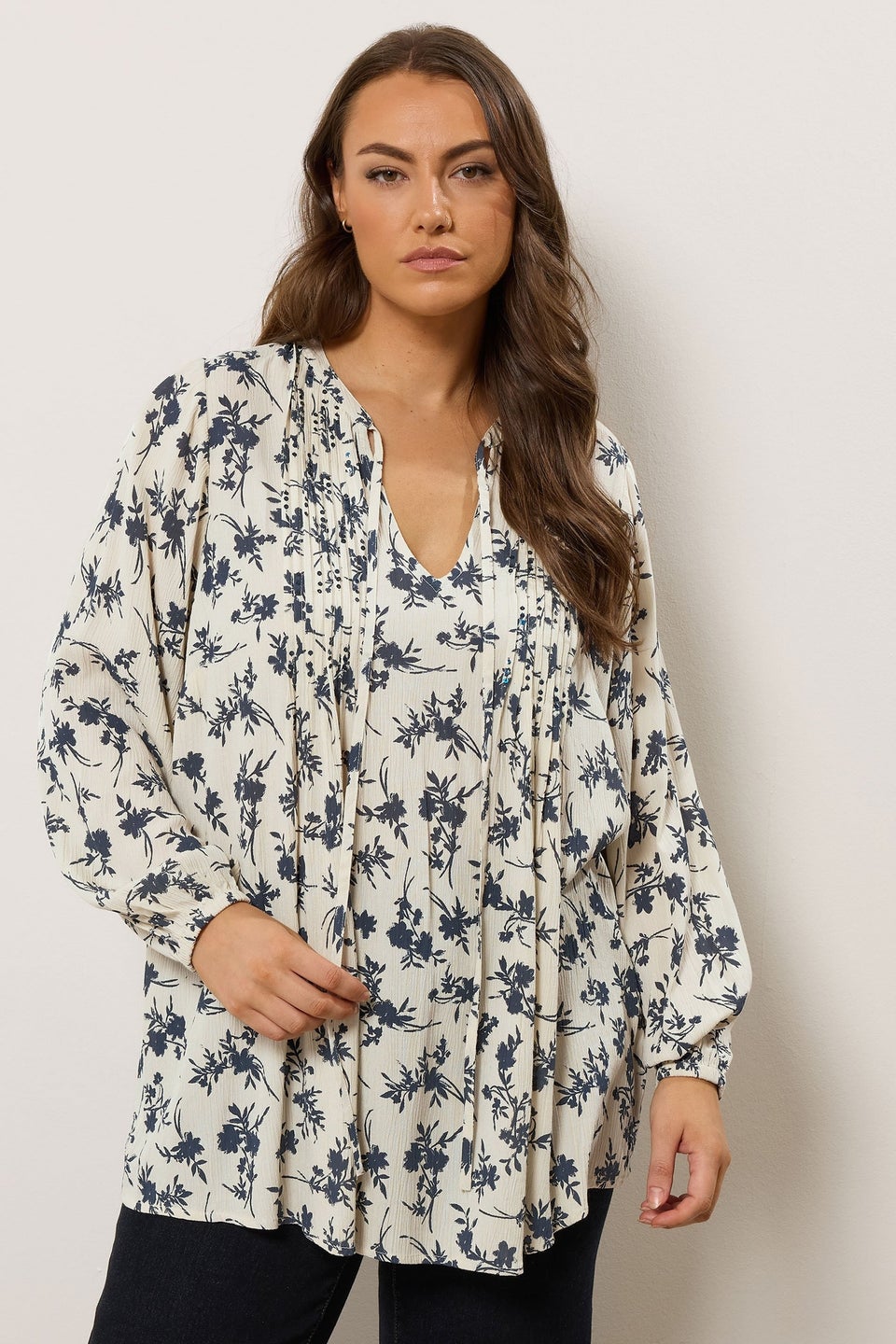 Evans Curve White Floral Tie Neck Blouse