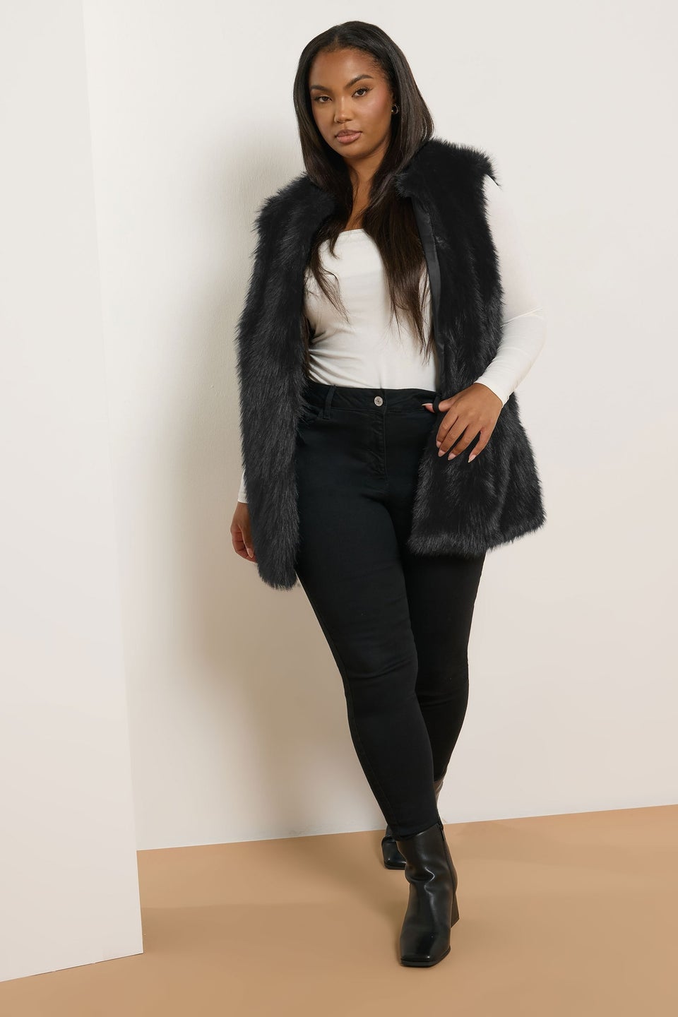 Yours Curve Black Faux Fur Gilet