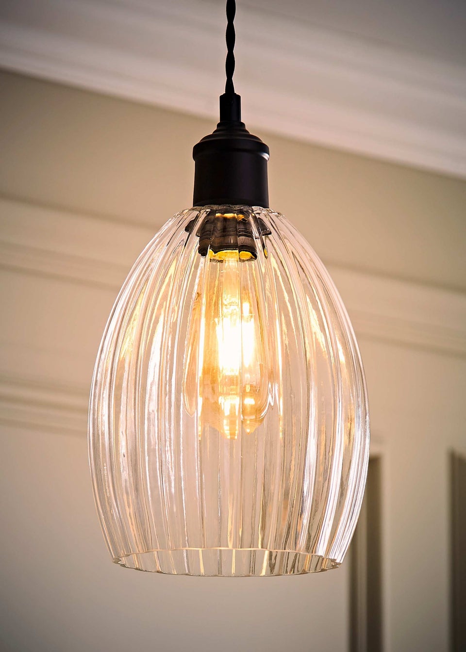 ValueLights Cheltenham Clear Ribbed Easy Fit Ceiling Light Shade