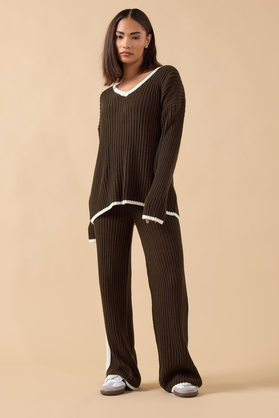 PixieGirl Petite Chocolate Brown Knitted V-Neck Jumper