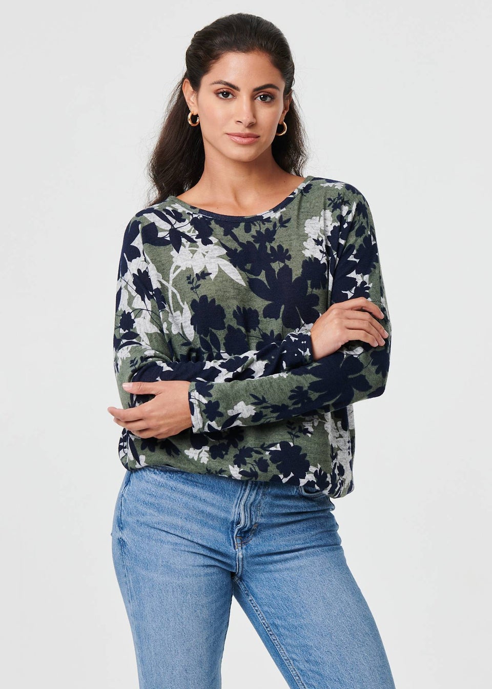 Izabel London Green Leaf Print Long Sleeve Relaxed Top