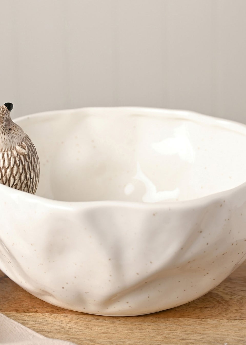 Country Living White Hedgehog Serving Bowl