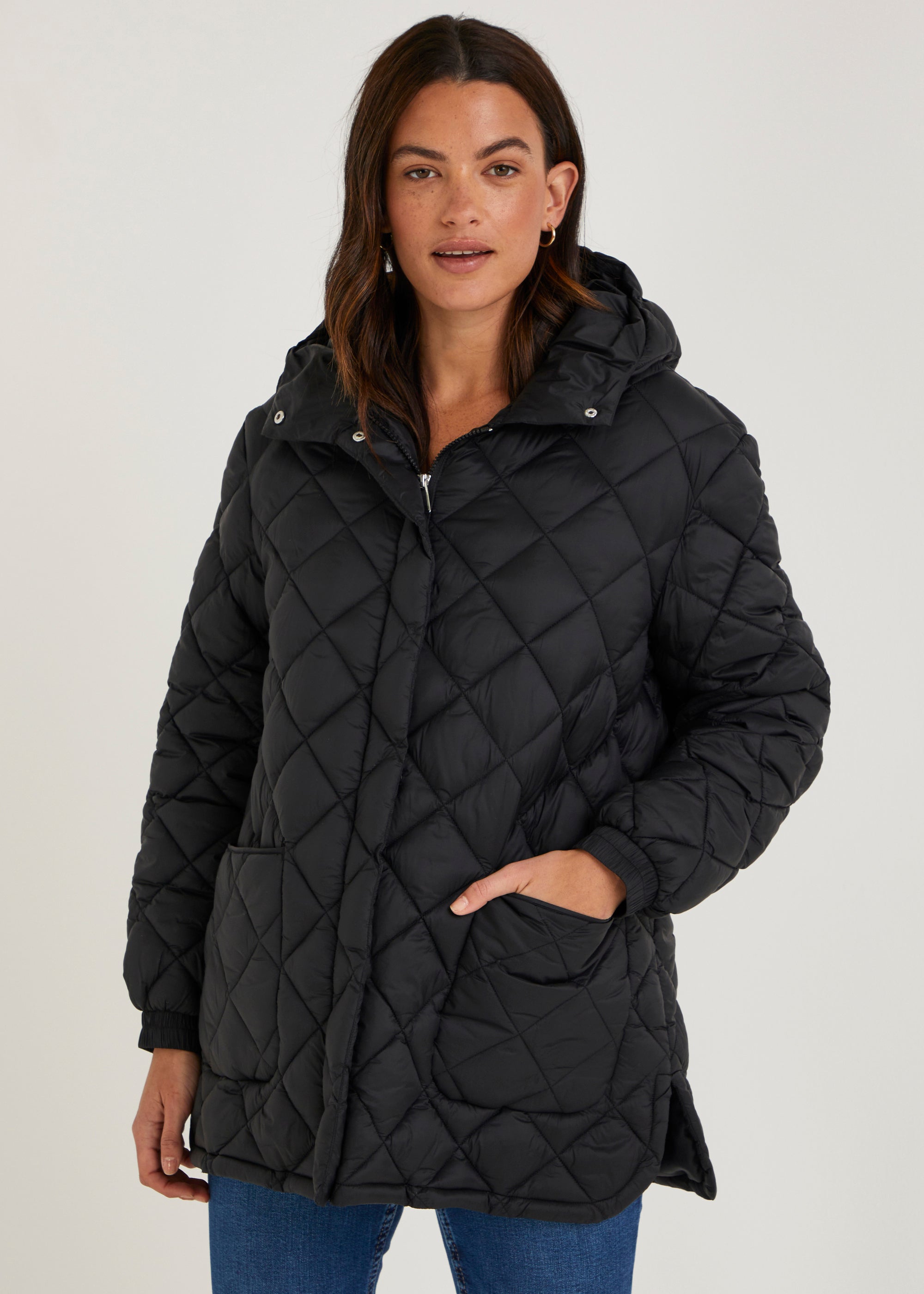 Black Short Quilted Coat - 8