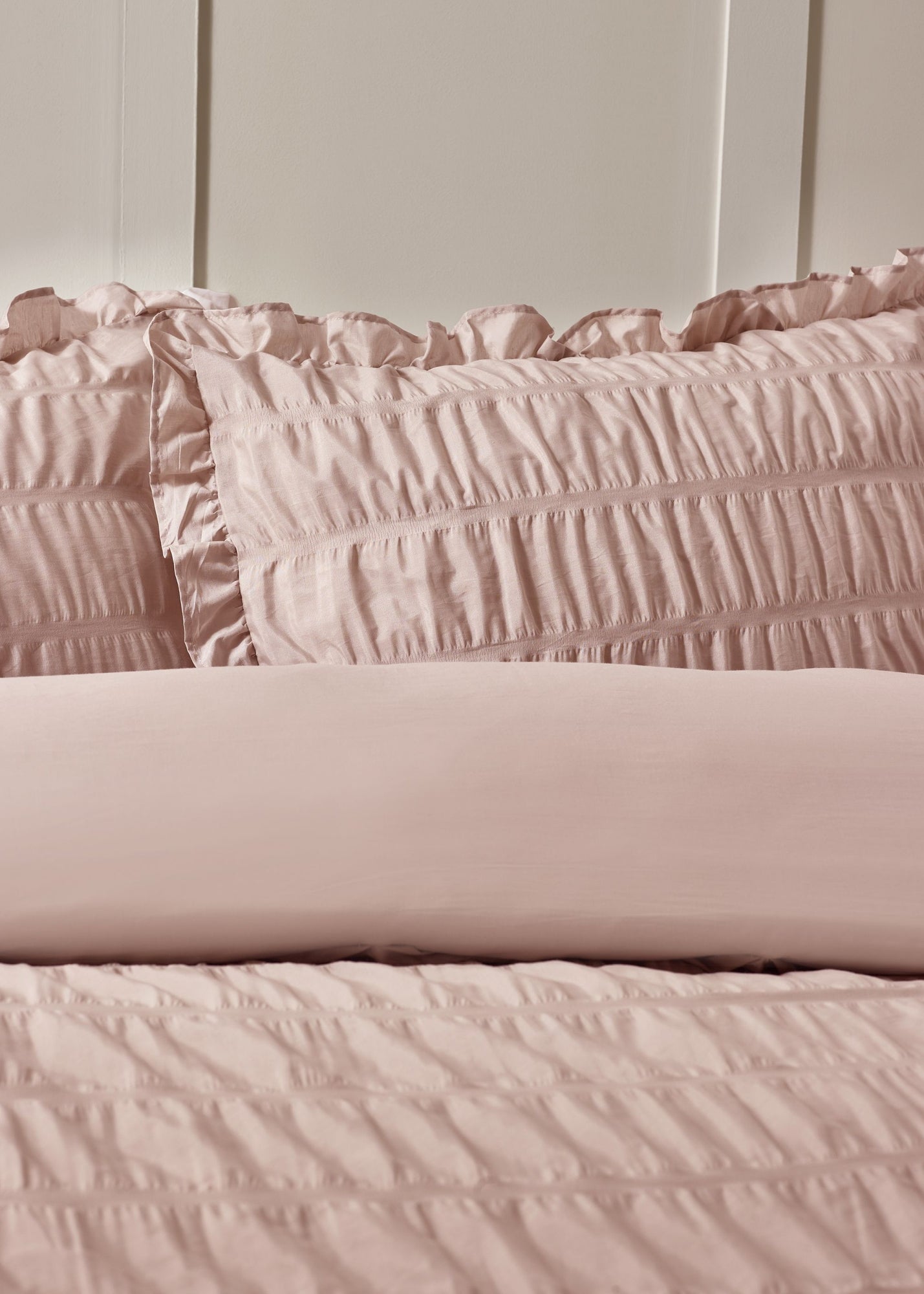 Catherine Lansfield Clarence Floral Omkeerbare 220x230cm Gewatteerde Sprei Naturel