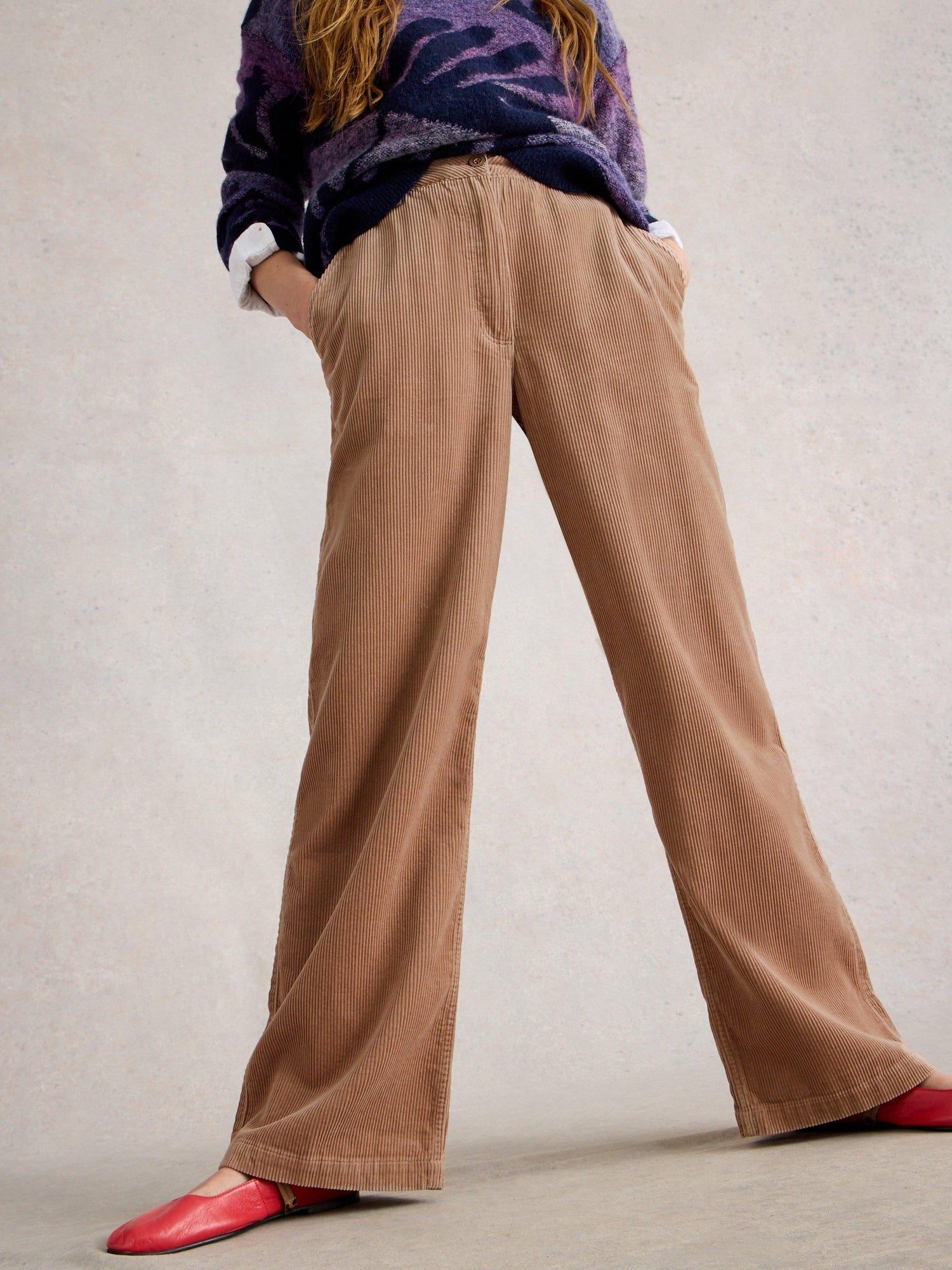 Kordhose Belle mit weitem BeinAktueller Preis: 36,00 €. Unverbindliche Preisempfehlung: 90,00 €. Spare €54.00 .36,00 €90,00 €Sparen Sie €54.00Schnellansicht