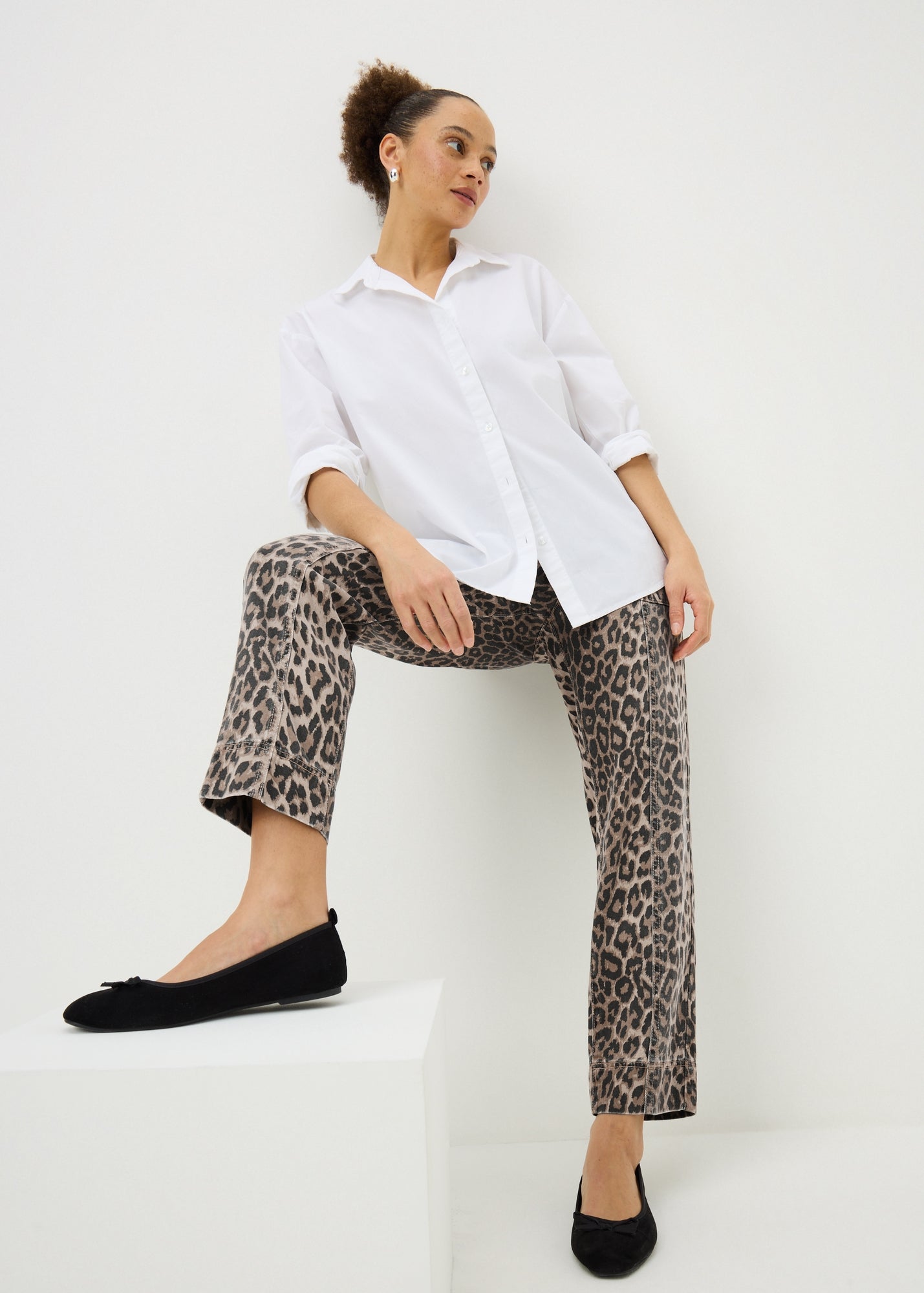 Acquista Jeans vintage con stampa leopardata da donna primavera oversize casual hip pop pantaloni a gamba larga tendenza pantaloni a vita alta in denim pantera da donna in Italia a partire da