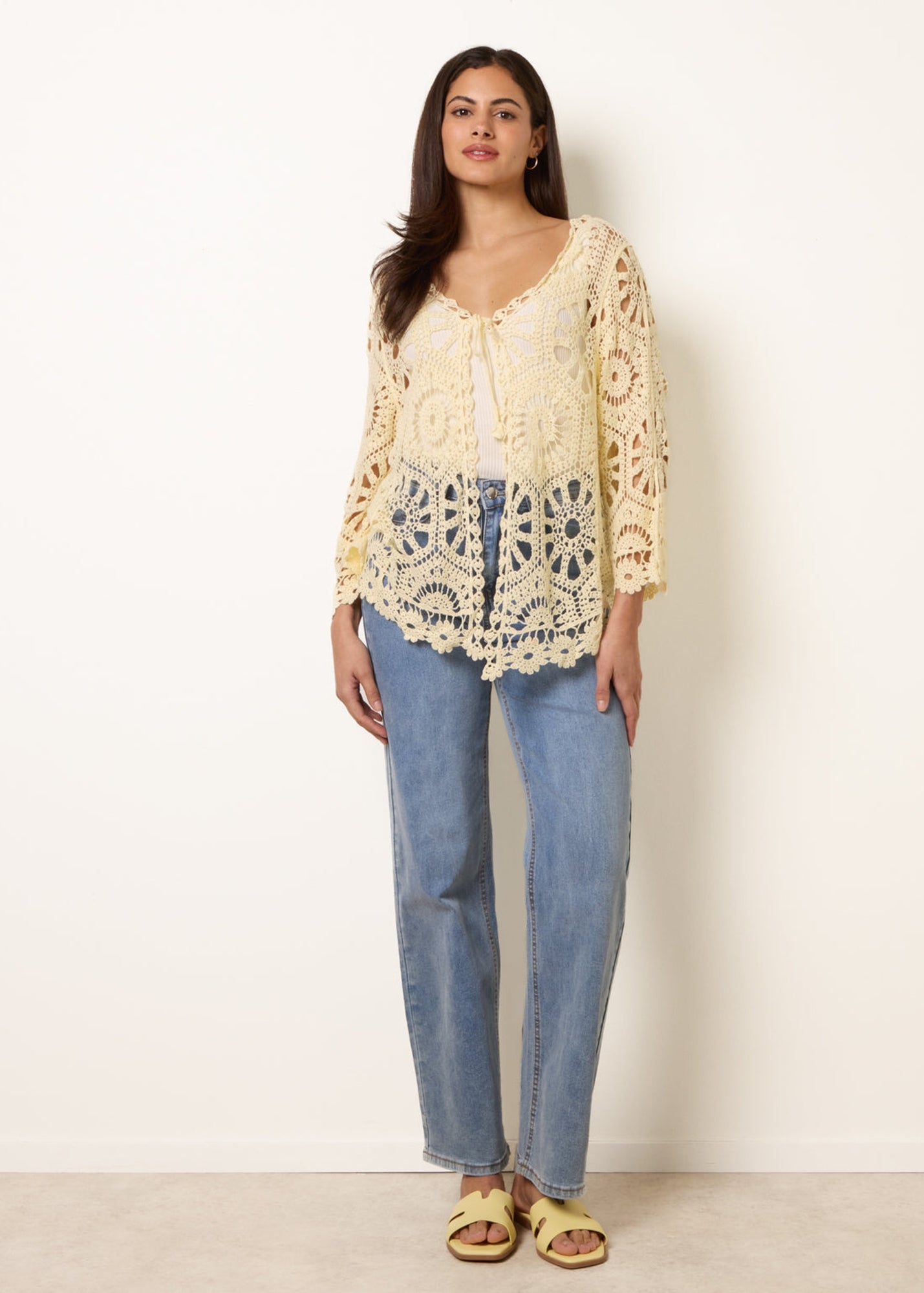 Yumi White Flower Crochet Cardigan - S | Matalan