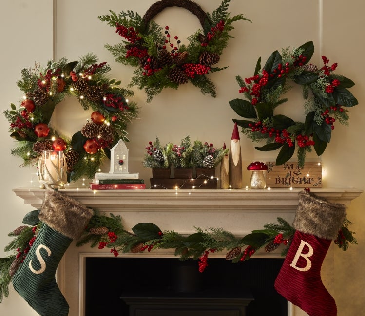 Christmas Decorations | Baubles, Tree Skirts & Festive Decor – Matalan