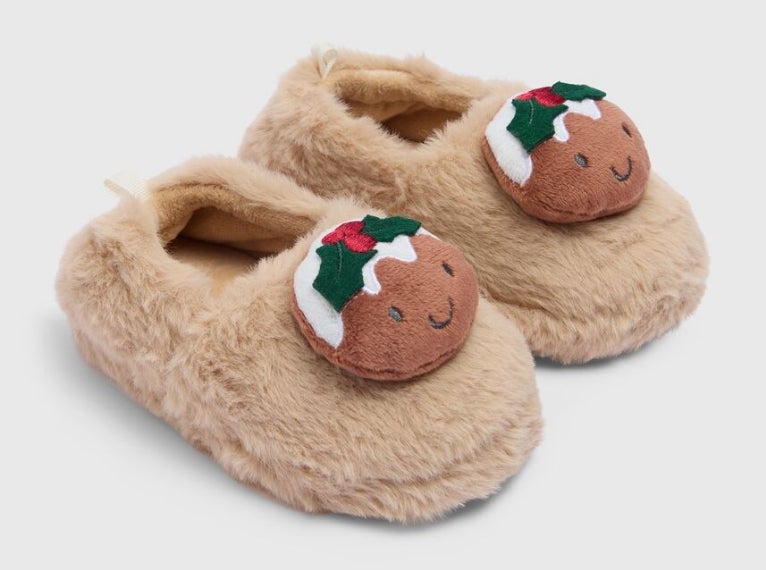 Slippers & Socks